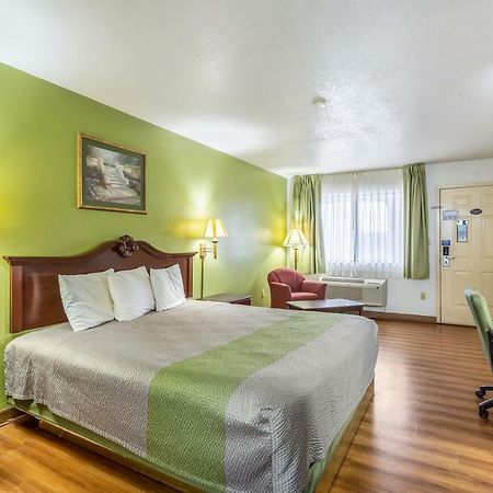 Rodeway Inn Santa Rosa Εξωτερικό φωτογραφία