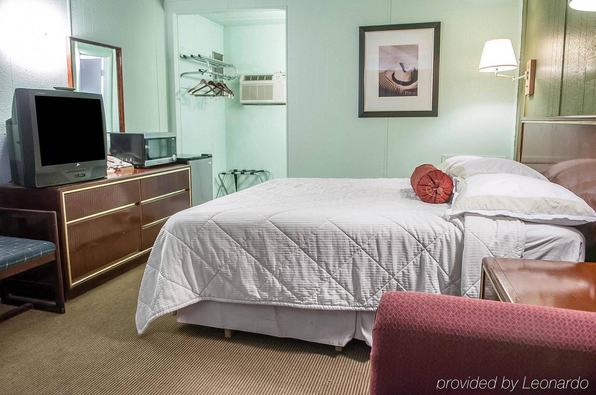 Rodeway Inn Santa Rosa Εξωτερικό φωτογραφία