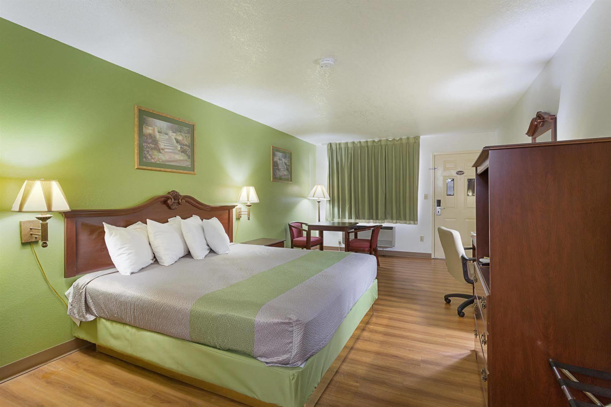 Rodeway Inn Santa Rosa Εξωτερικό φωτογραφία